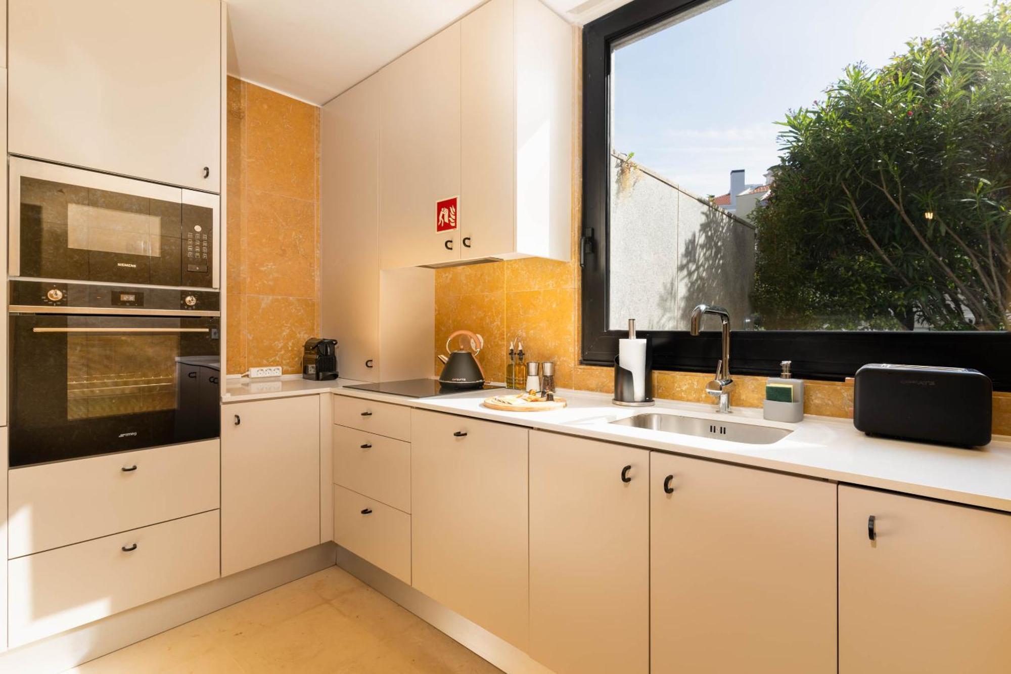 Limehome Lisbon Rua Eca De Queiroz Lisboa Exterior foto